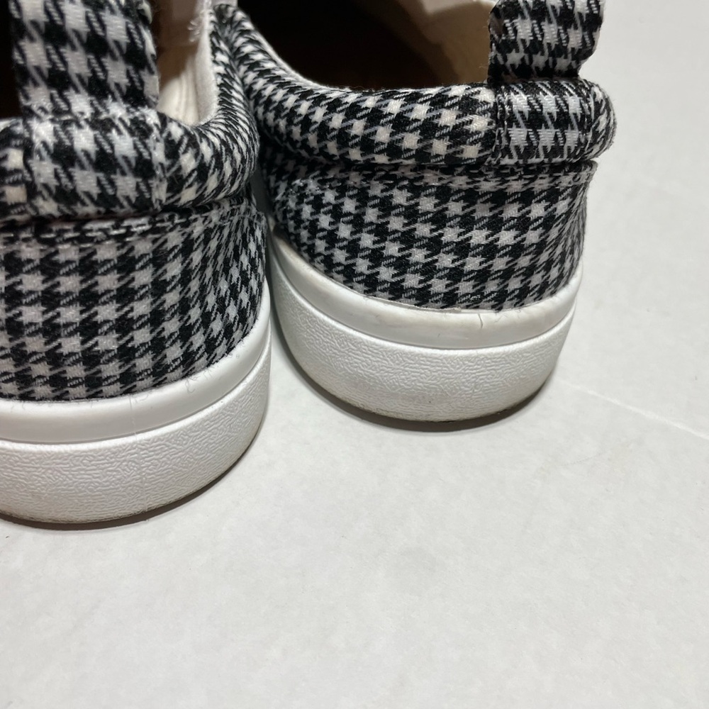 Maurice’s slip on women’s size 10 - Picture 3 of 8